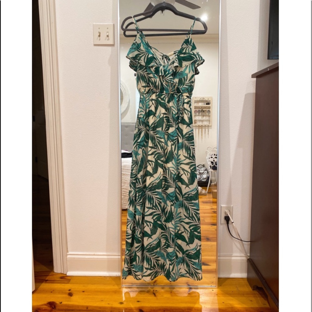 Floral maxi dress w/ pockets